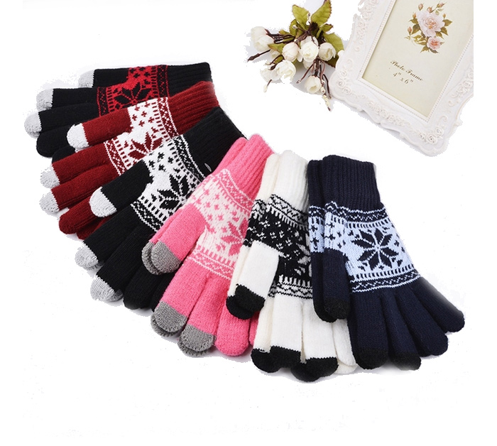 Get Free Fashionable Touchscreen Winter Gloves!