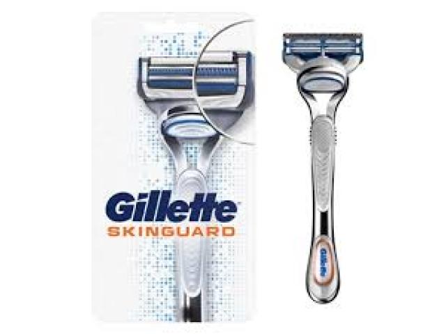 Grab A Free Gillette Skinguard Razor!